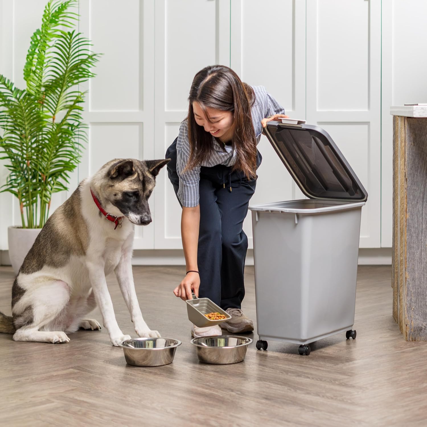 Dog Food Storage Container with Wheels, Airtight Lid, 2-Cup Scoop